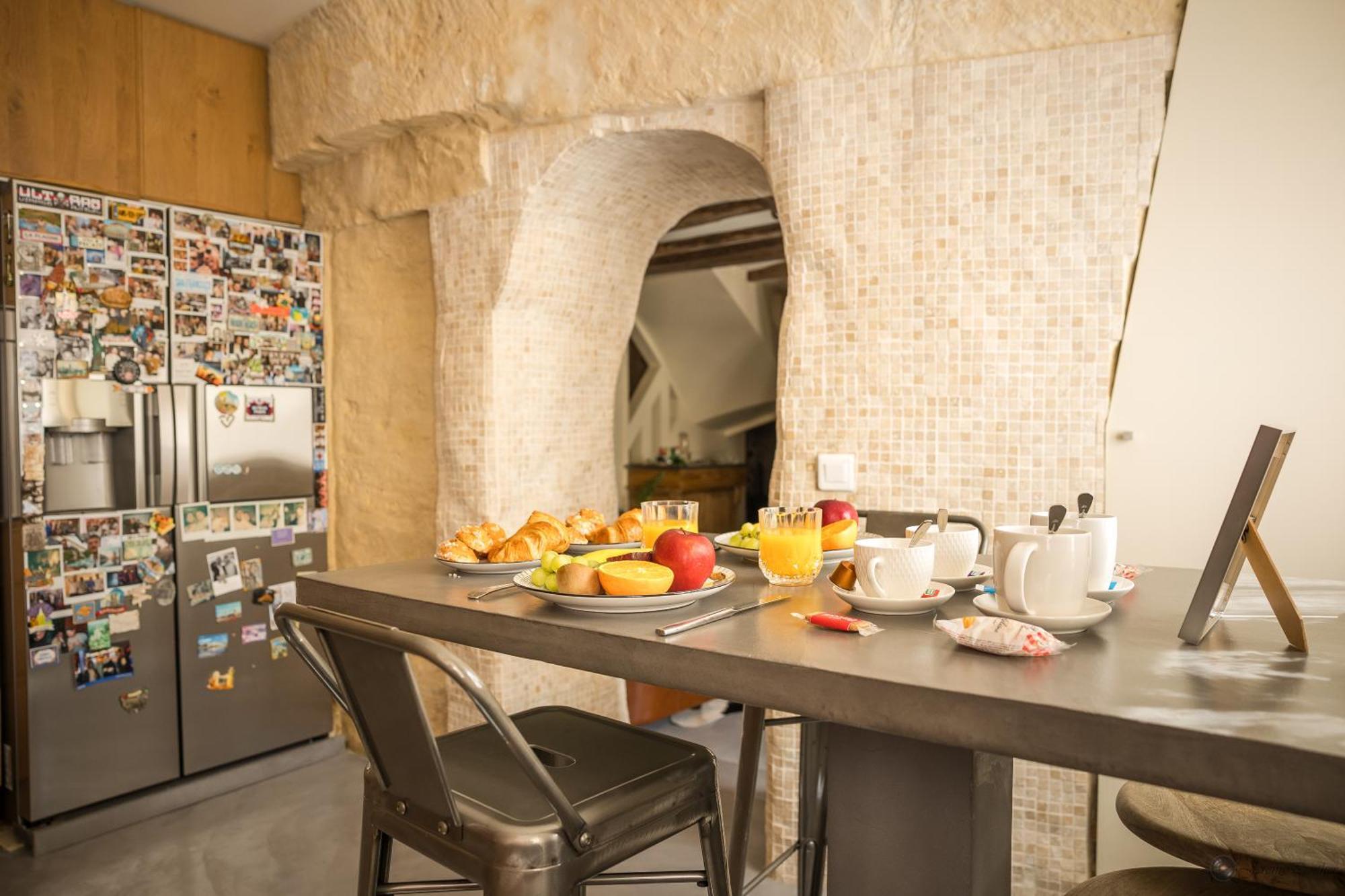 Chez Millouz - Triplex Semi-Troglodyte Apartment ปองตัวส์ ภายนอก รูปภาพ