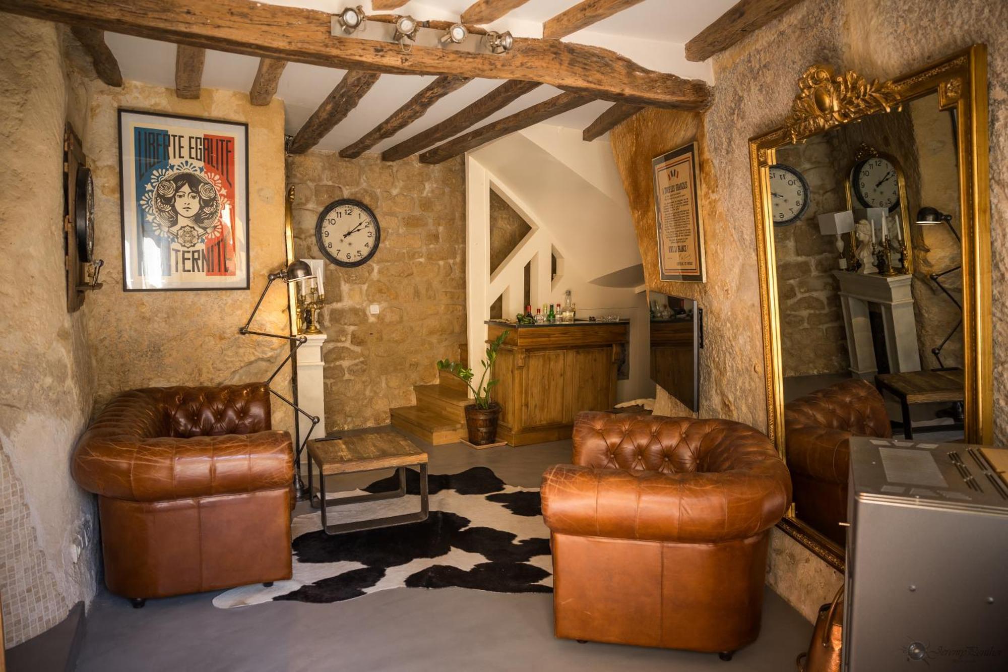 Chez Millouz - Triplex Semi-Troglodyte Apartment ปองตัวส์ ภายนอก รูปภาพ