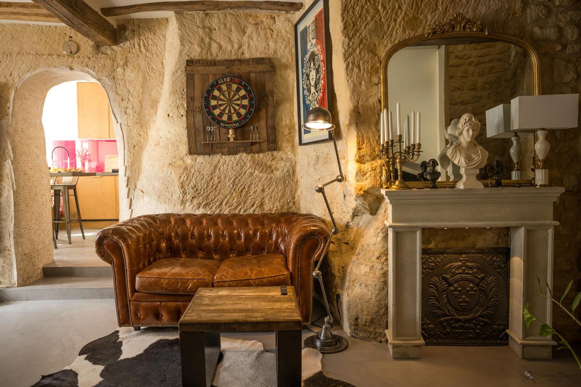 Chez Millouz - Triplex Semi-Troglodyte Apartment ปองตัวส์ ภายนอก รูปภาพ